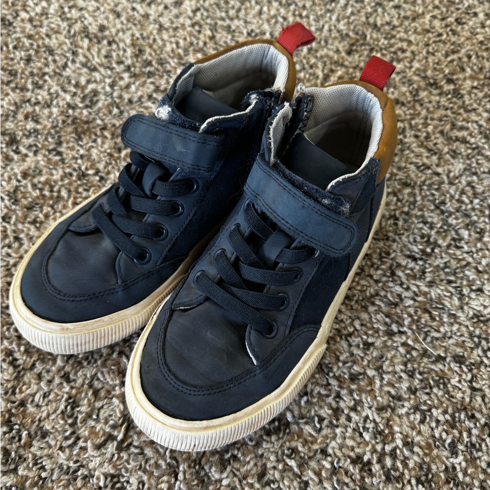 Kids shoes